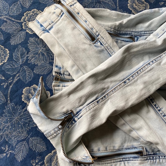 Forever 21 Denim Jacket - Picture 8 of 10